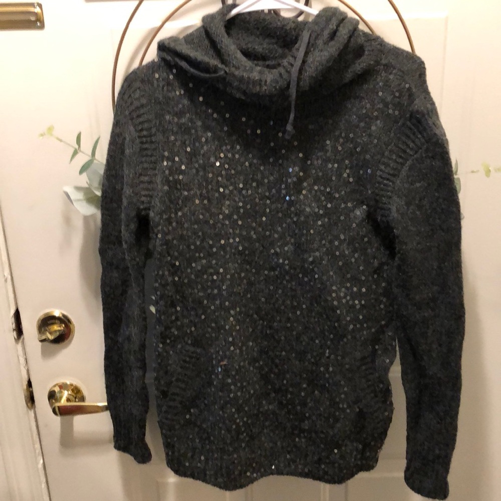 Women’s Harley Davidson sweater size Medium